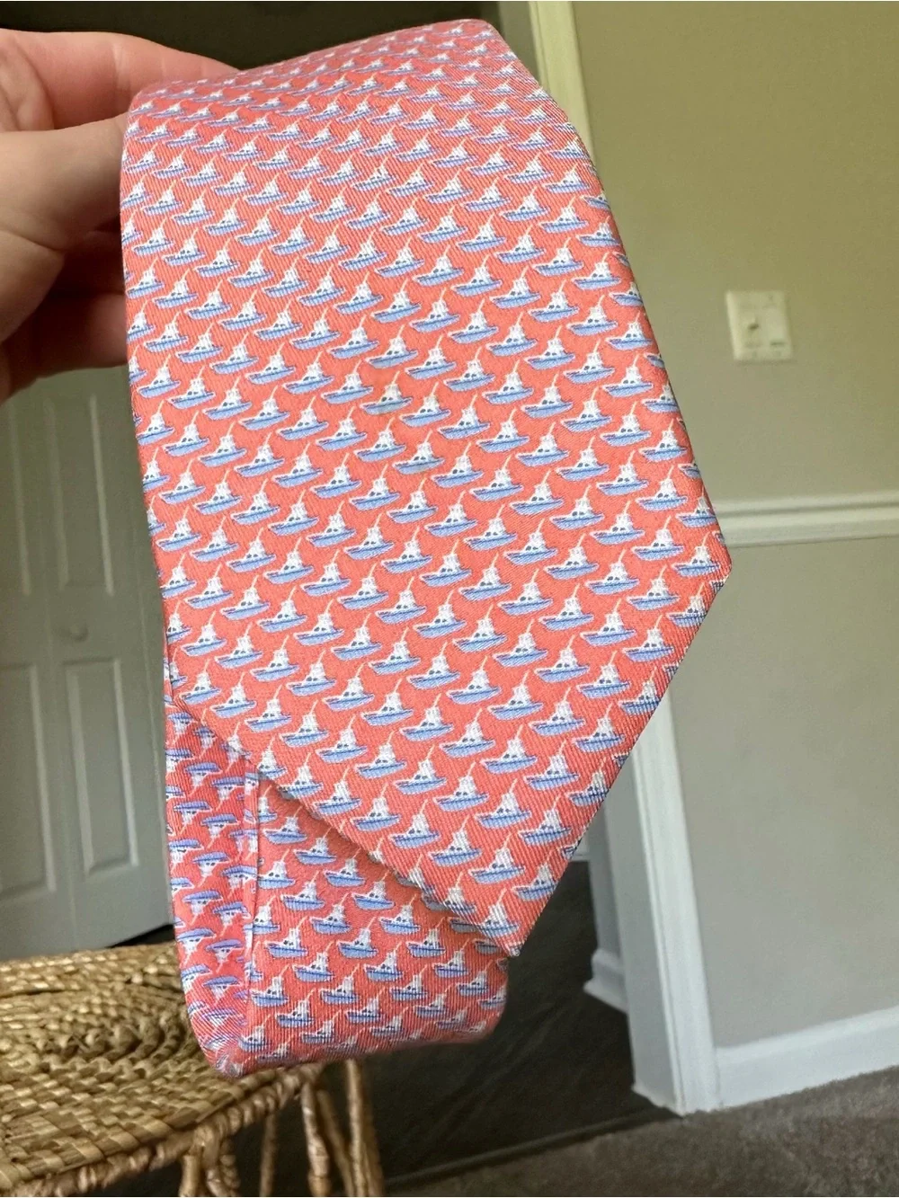 Vineyard Vines Martha’s Vineyard Men’s Sailboat 100% Silk Tie Pink Blue White